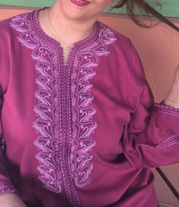 Une jellaba marocaine traditionnelle fait main handmade – Image 4