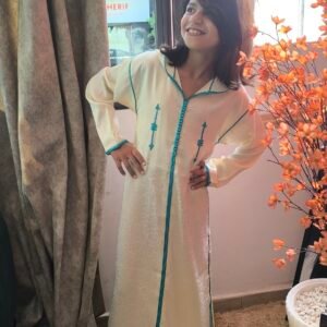 superbe djellaba pour fillette fait à la main