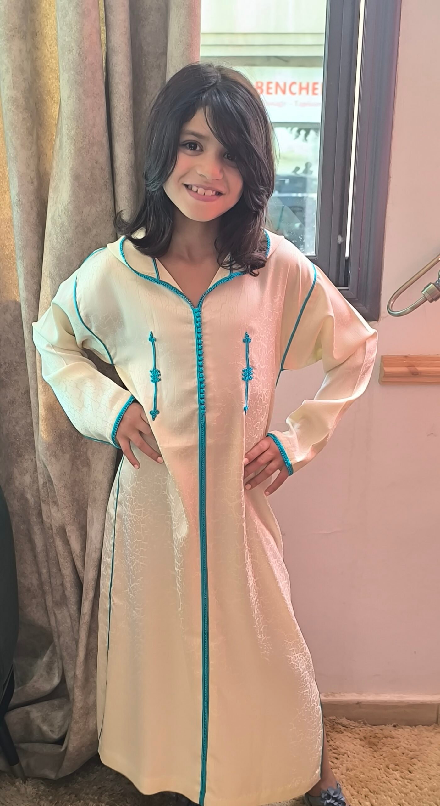 superbe djellaba pour fillette fait à la main – Image 4