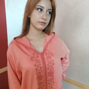 Très belle jellaba marocaine traditionnelle