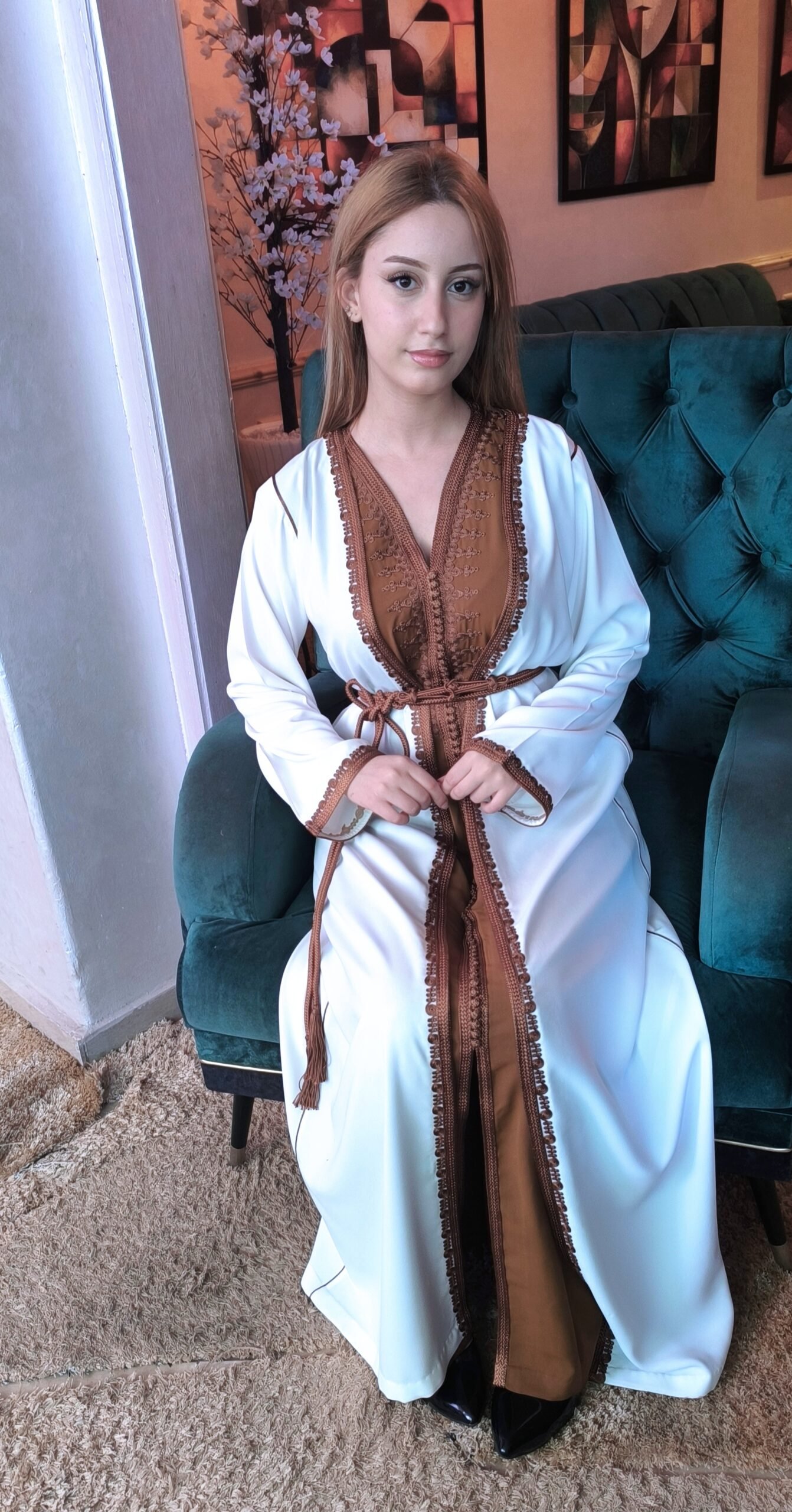 Beau kimono style marocain traditionnel