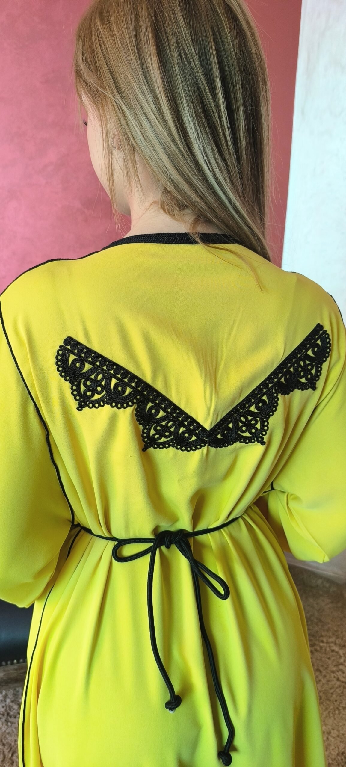 Très beau caftan marocain jaune banane – Image 7