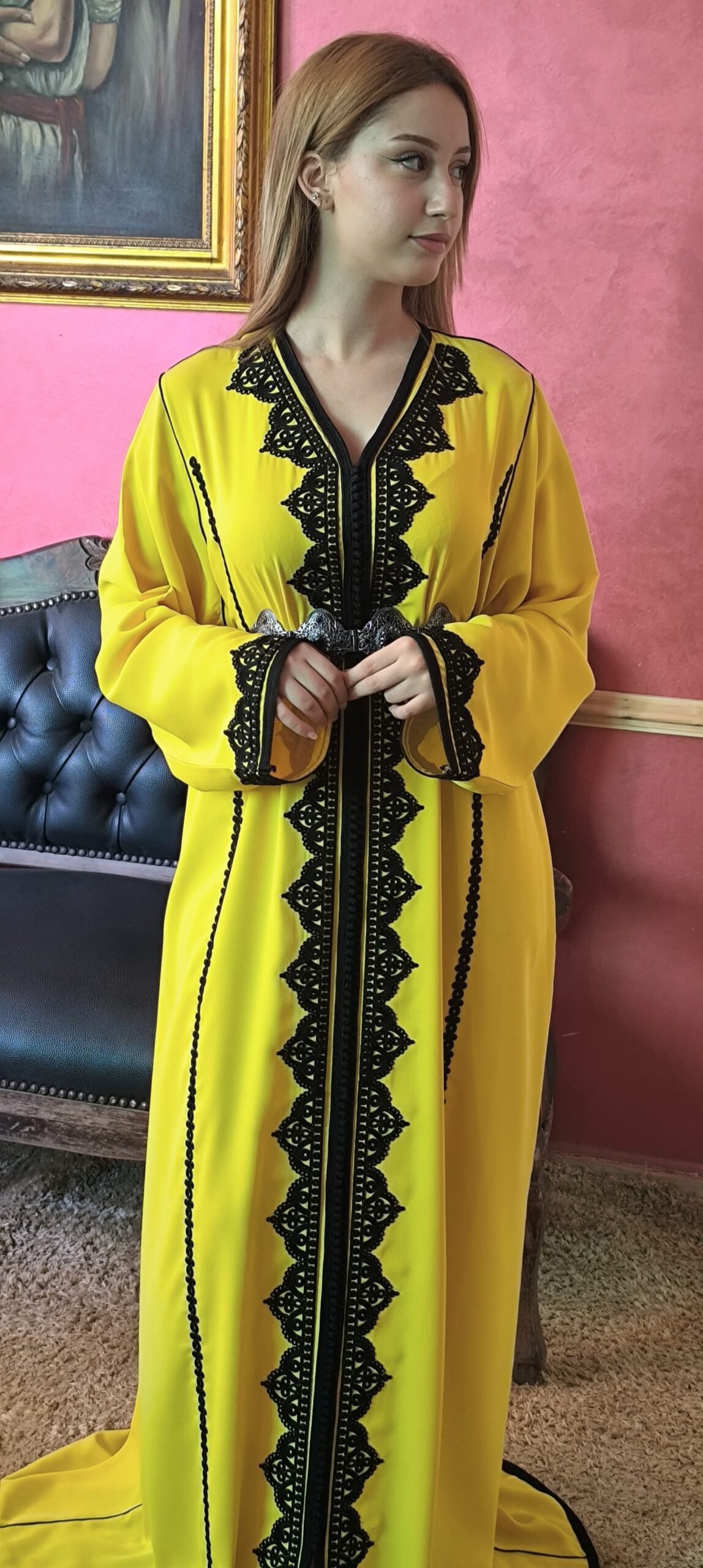 Très beau caftan marocain jaune banane