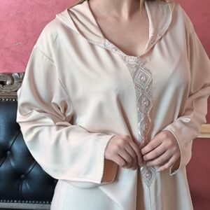 Très belle jellaba marocaine traditionnelle