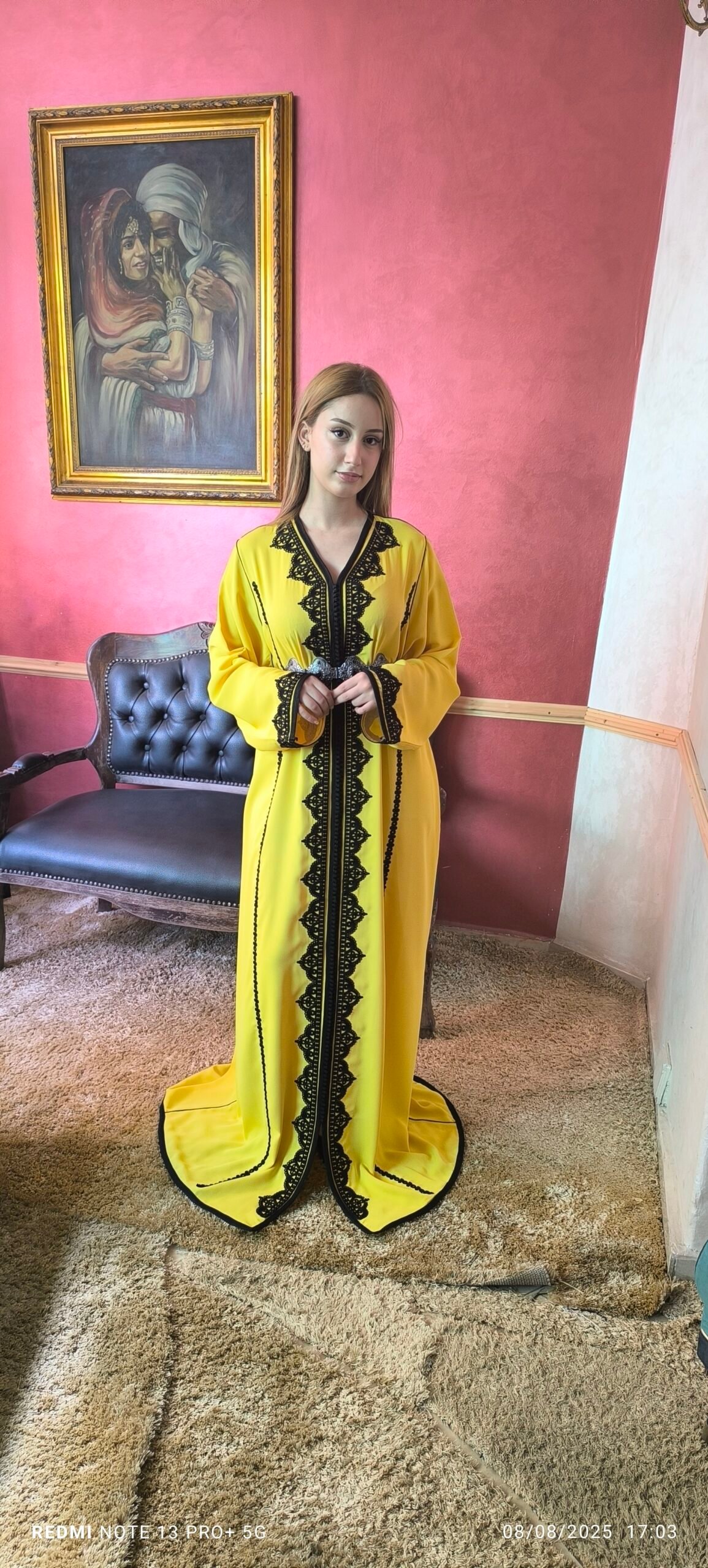 Très beau caftan marocain jaune banane – Image 2